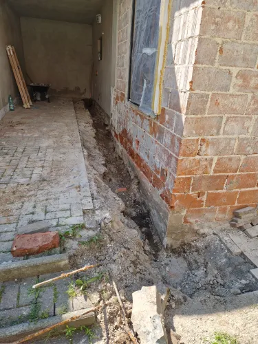 Fasáda vidieckeho domu Bzovská Lehôtka