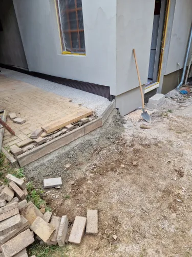 Fasáda vidieckeho domu Bzovská Lehôtka