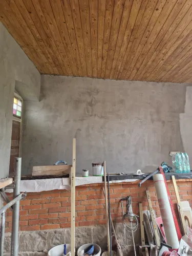 Fasáda vidieckeho domu Bzovská Lehôtka