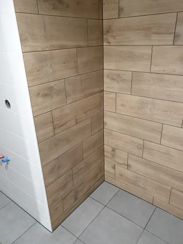 Obklady dlažby Pršianska terasa